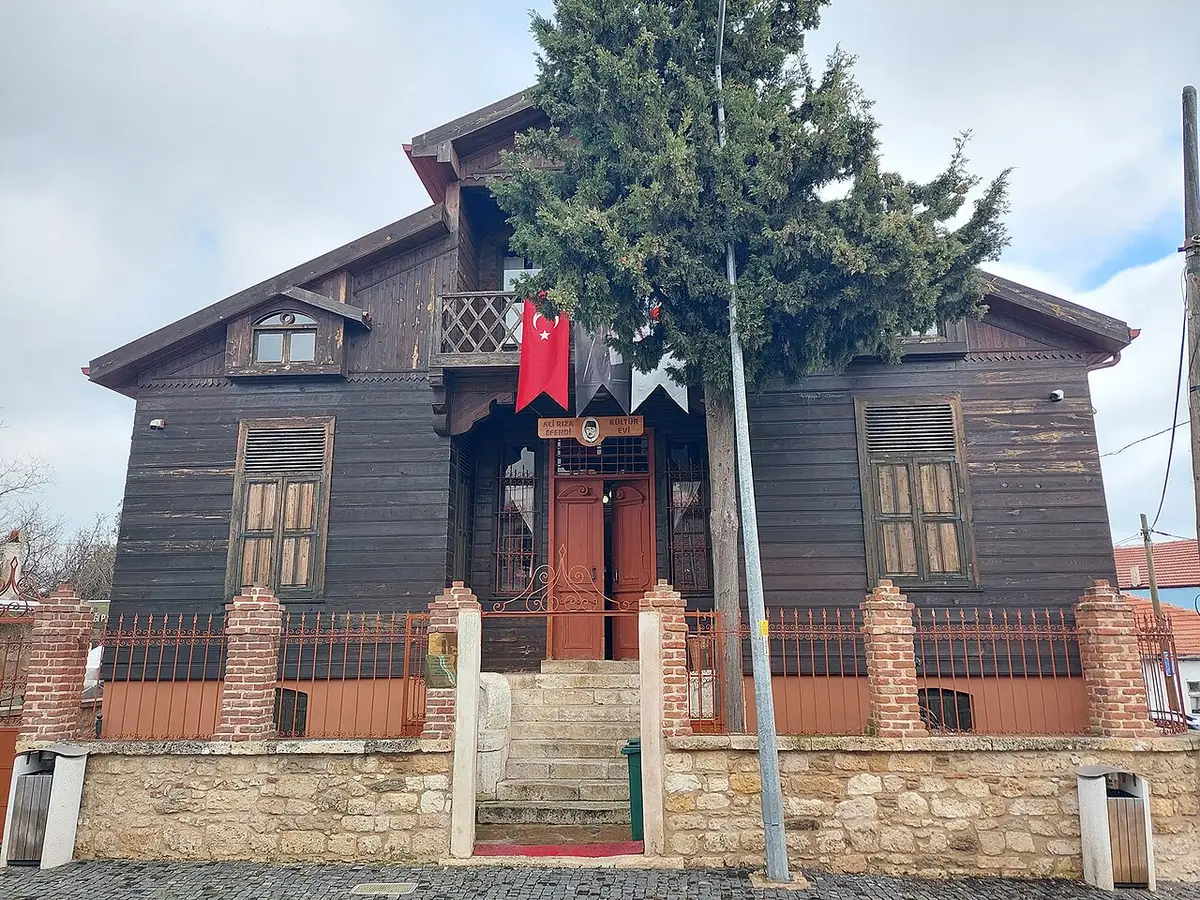 Ali Rıza Efendi Kültür Evi