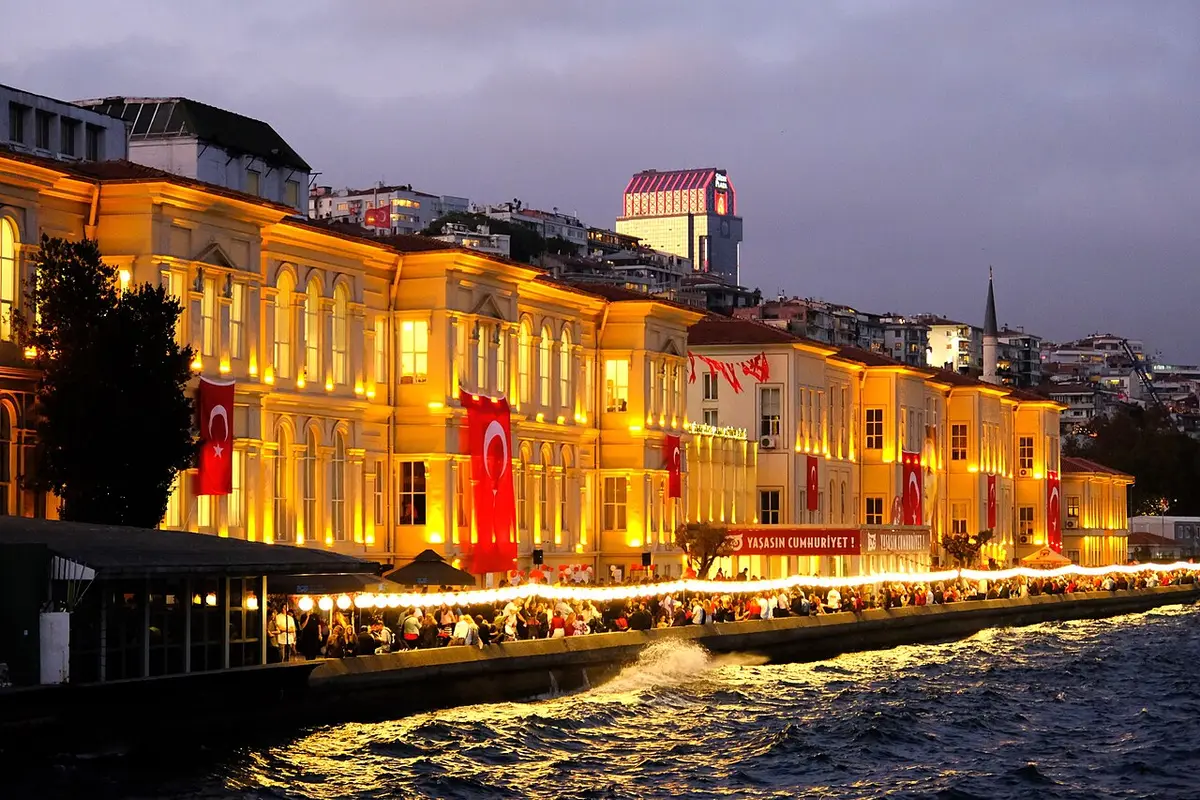 Çifte Palace