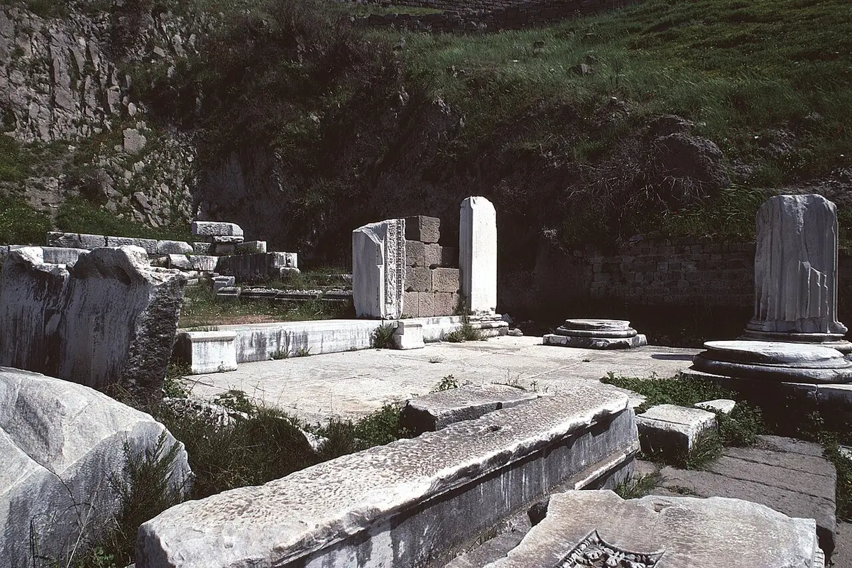 Dionysos Tapınağı (Bergama)