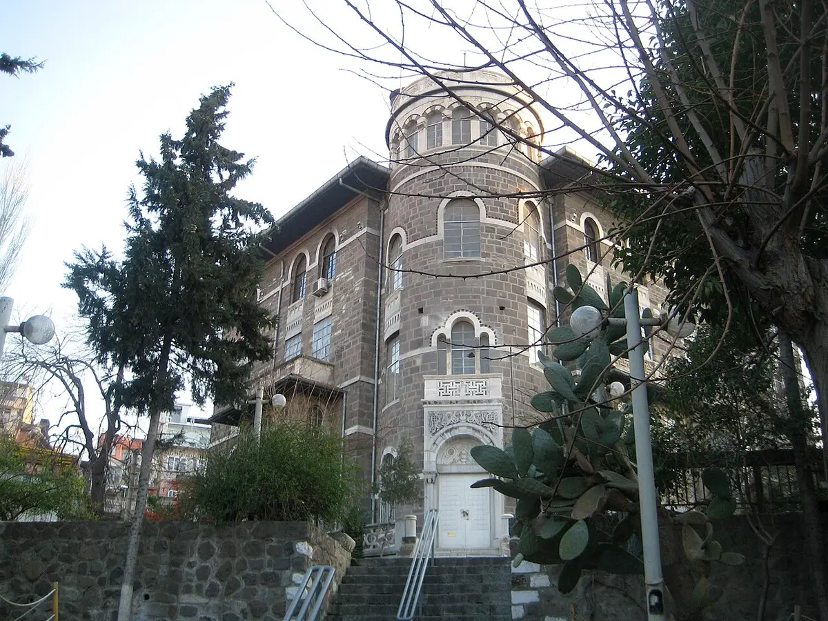 İzmir Etnografya Müzesi
