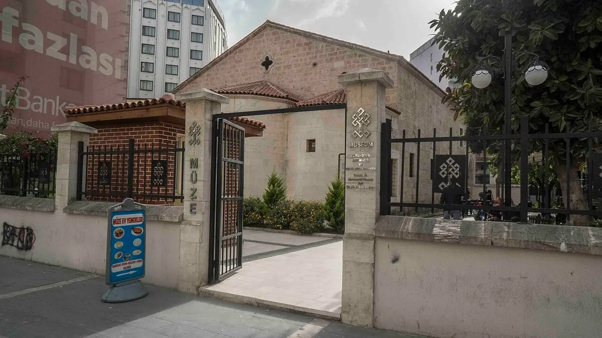 Kuruköprü Anıt Müzesi ve Geleneksel Adana Evi