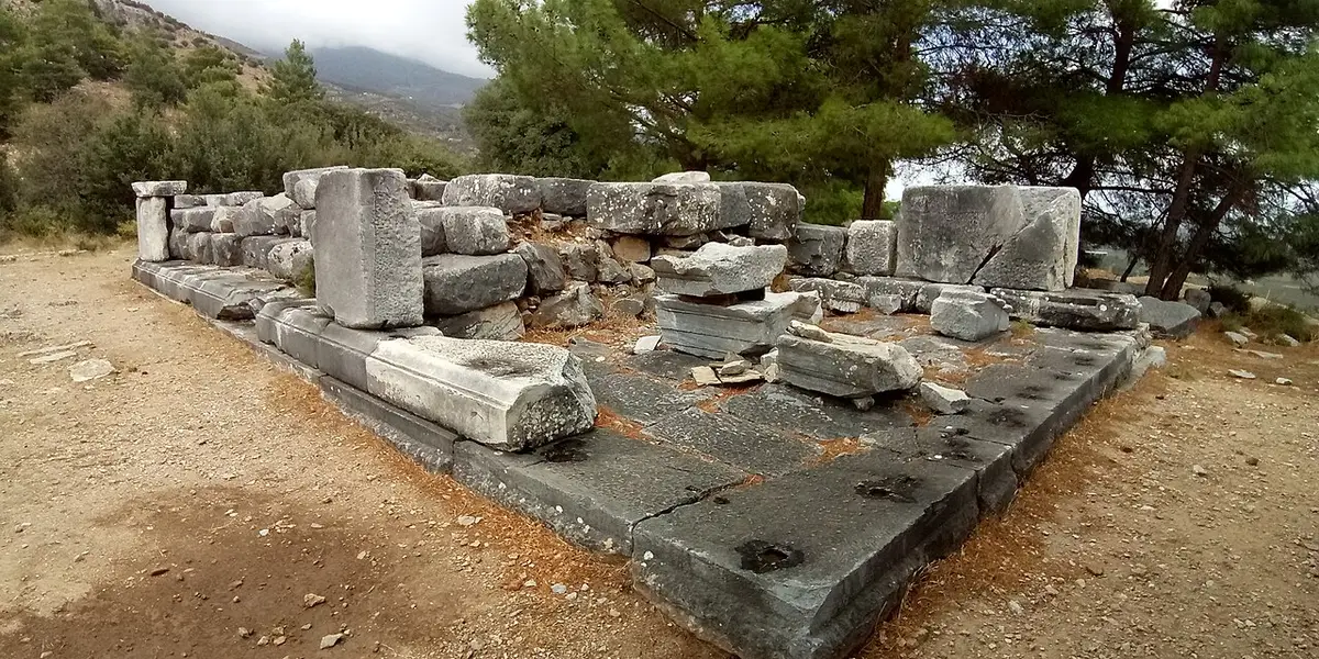 Mısır Tanrıları Tapınağı