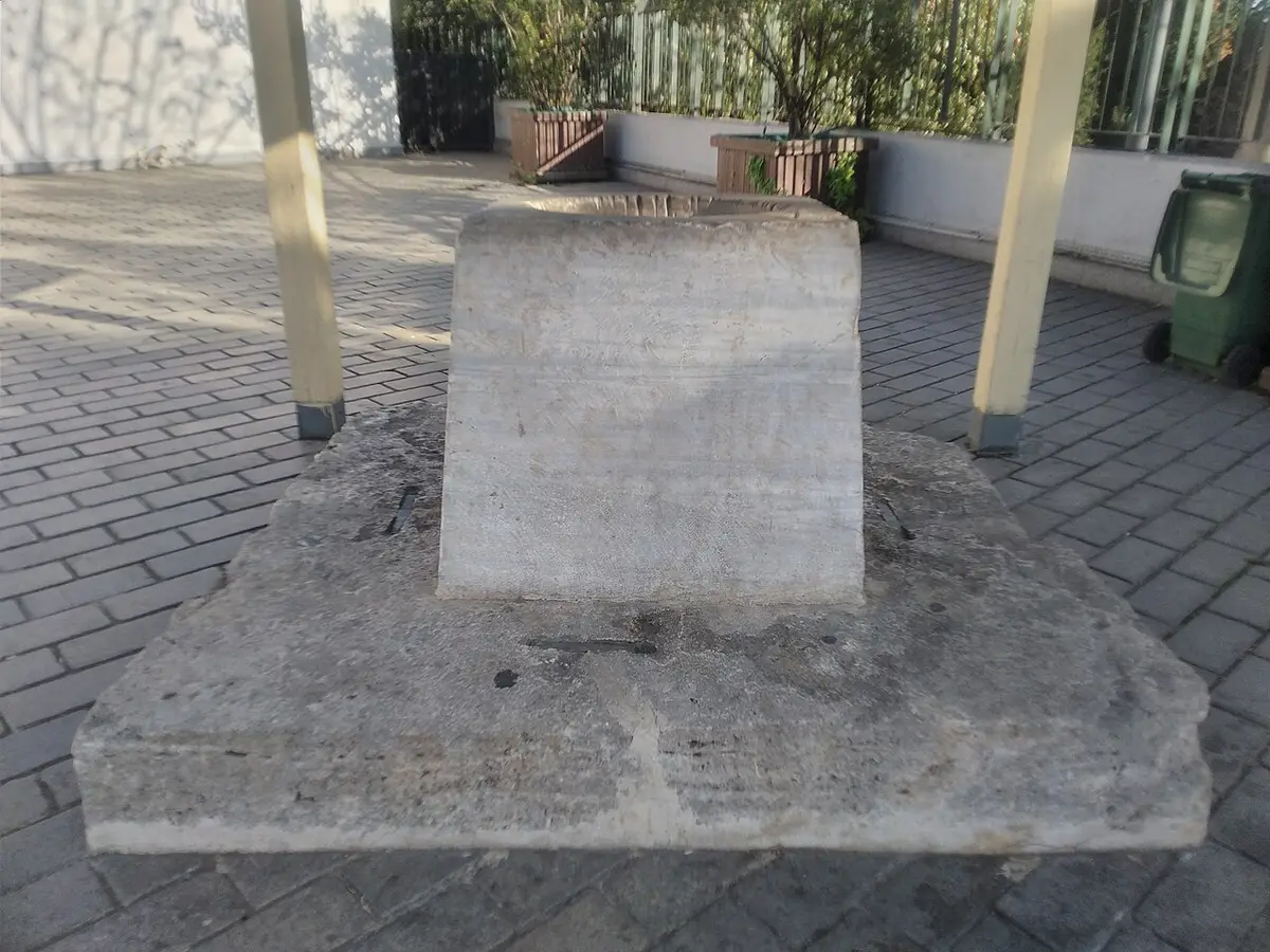 Okçular Tekkesi