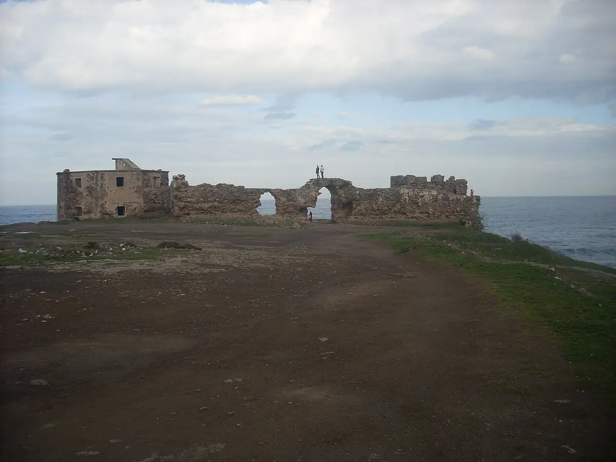 Rumelifeneri Castle