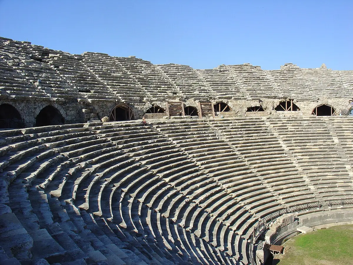 Side Antik Tiyatrosu
