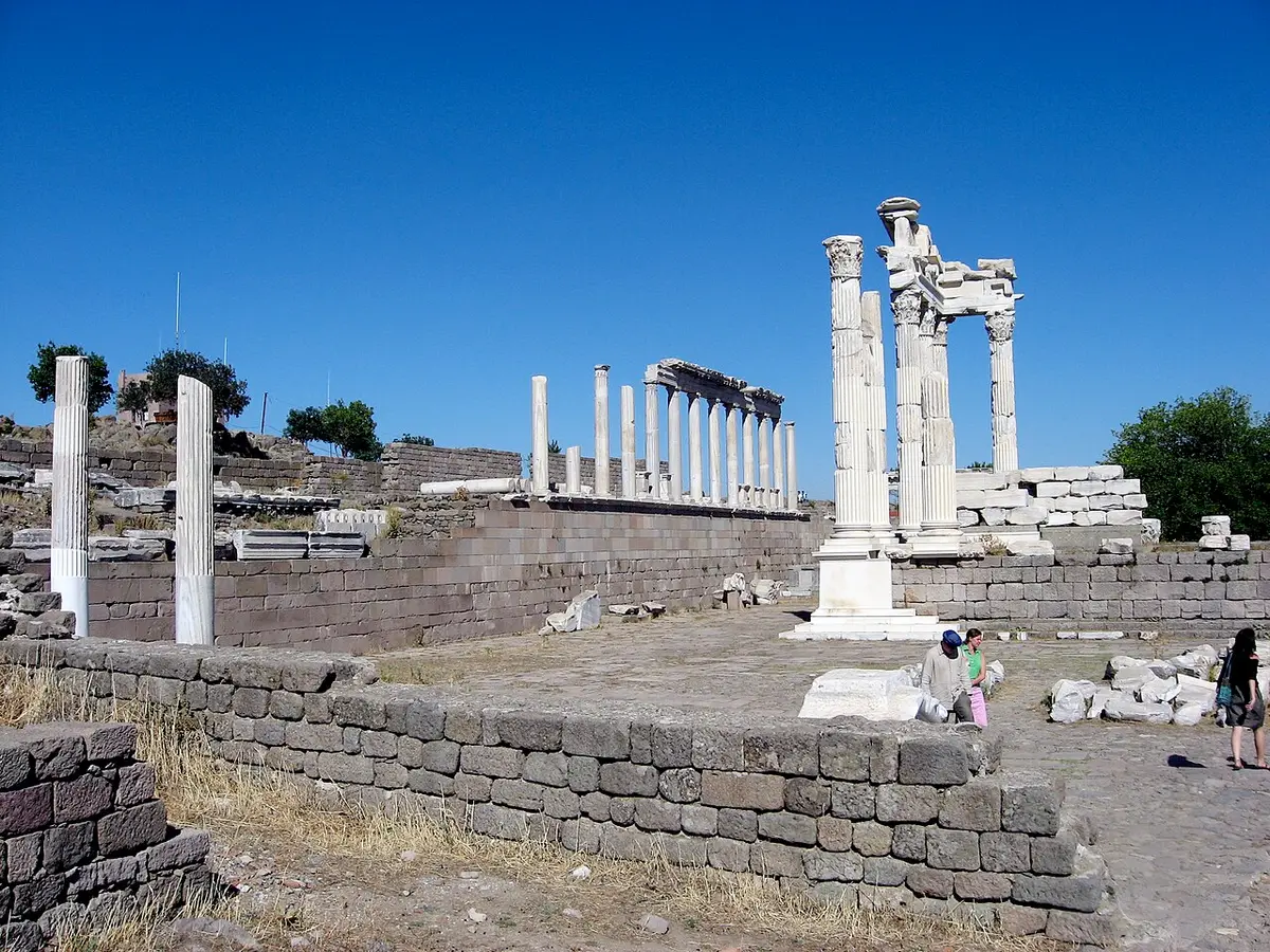 Trajan Tapınağı